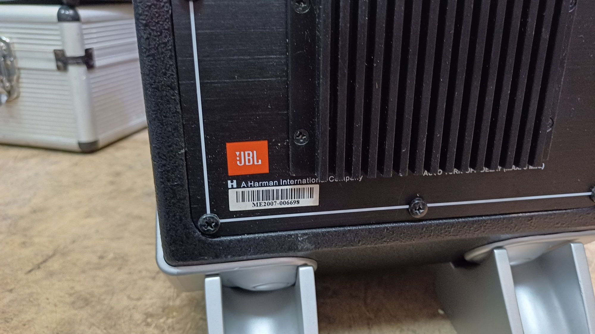 Sub-woofer para automóvel JBL Bass Pro II
