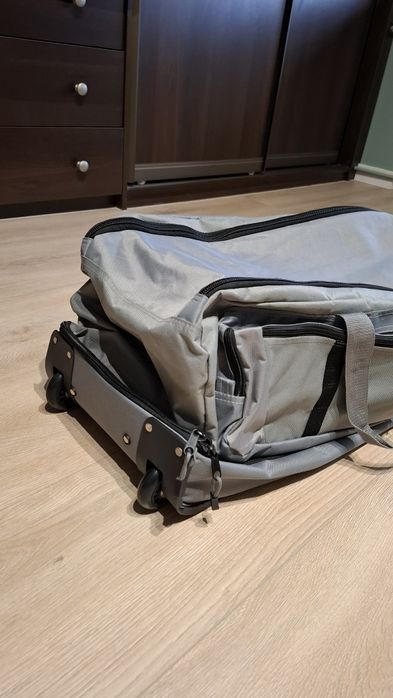 Torba podróżna na kółkach bagaż walizka duża wygodna 55 LITR Z RĄCZKĄ