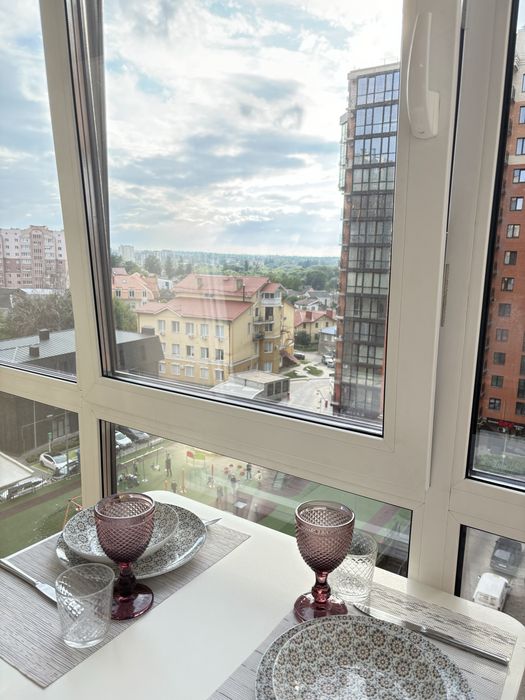 Центр,Яровиця, паркомісце ,подобово від 1000 погодинно від 550