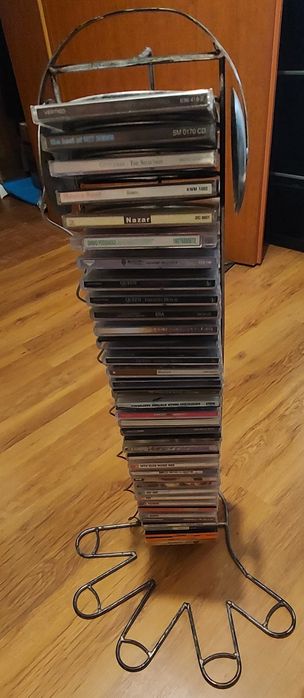 Designerski stojak na 38 płyt CD