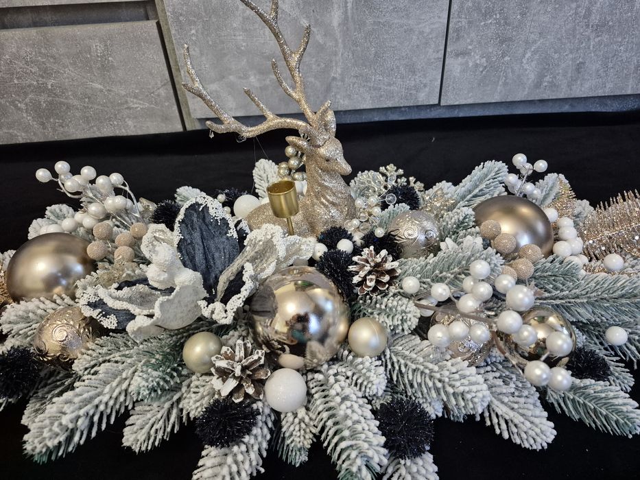 Різдвяні екібани, підсвічники та декори