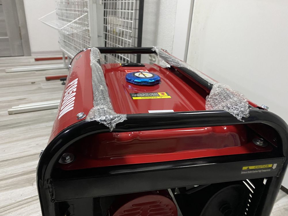 Бензиновий генератор з Німеччіни Powertech PT8500-W 3-фазний