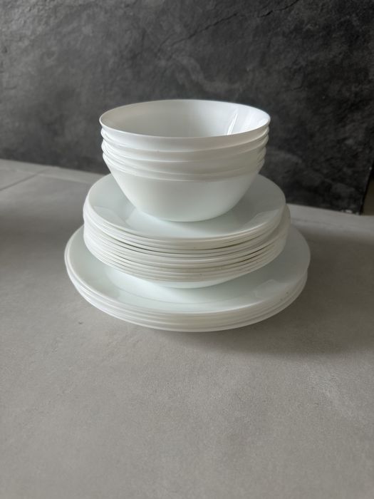 Стеклянные тарелки Ikea