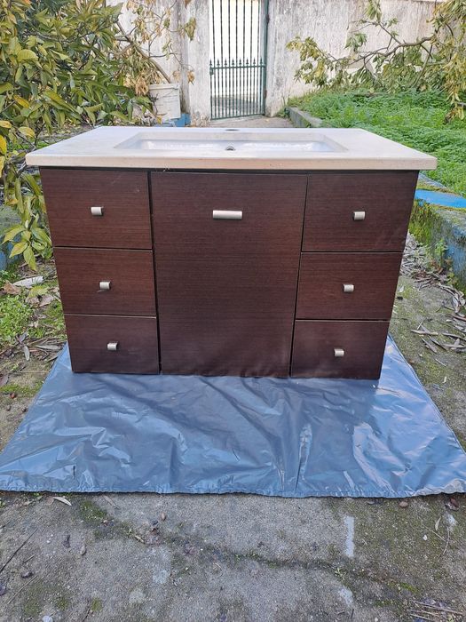 Movel de casa de banho suspenso com lavatório e misturadora