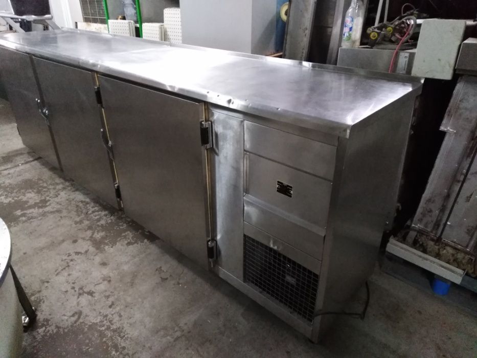 Balcão de Refrigeração inox 3 portas capacidades para 30 Tabuleiros