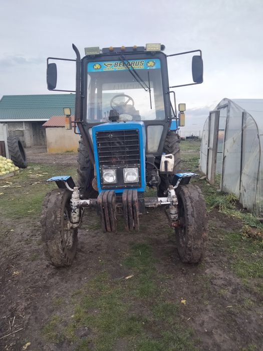 Трактор МТЗ 80 на ходу