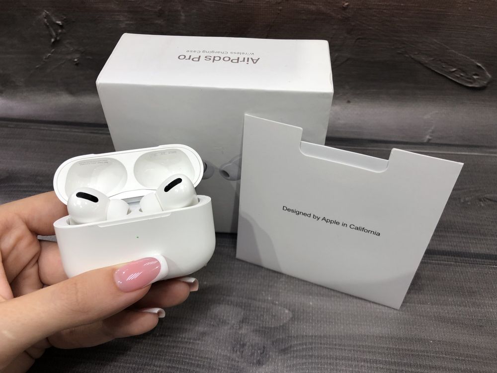 Наушники Apple AirPods PRO с Беспроводной Зарядкой.