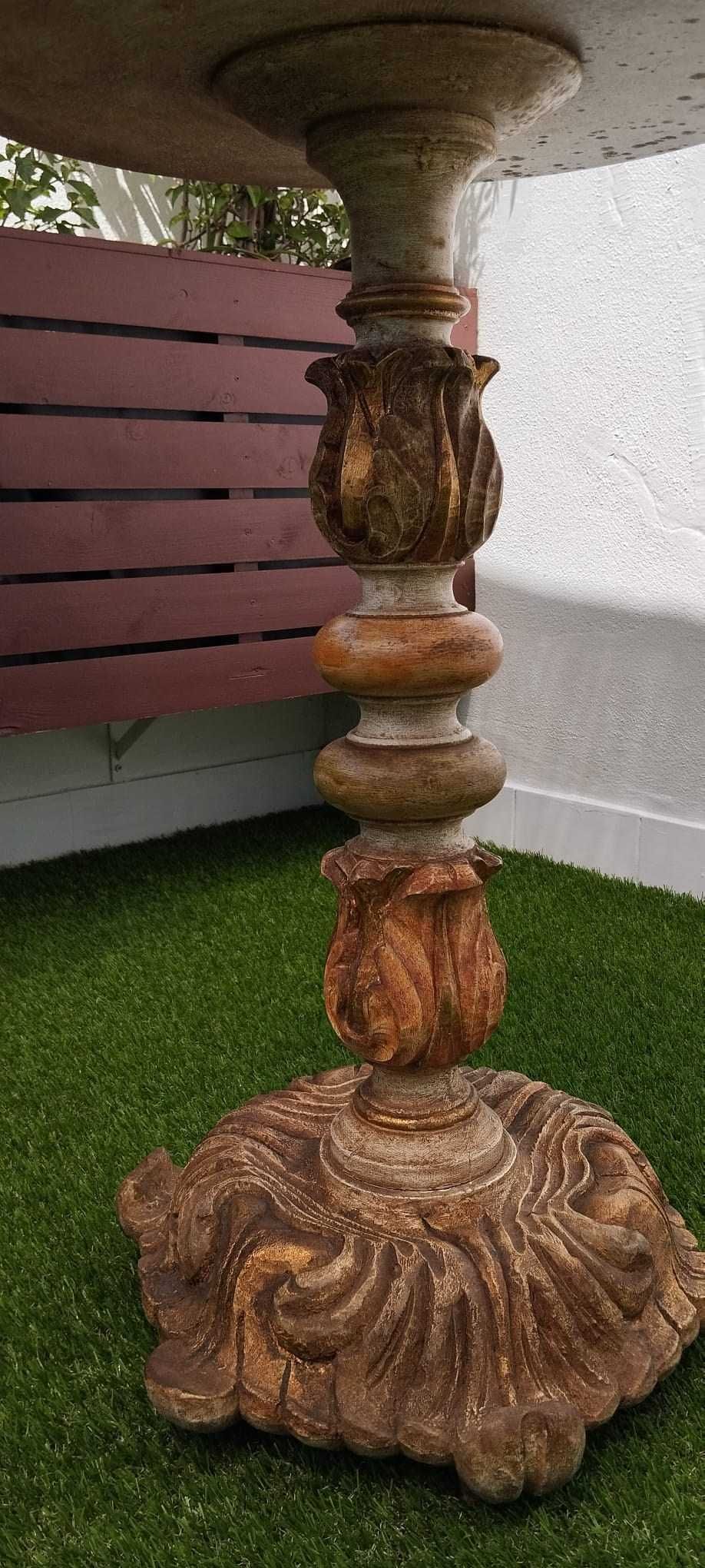 Mesa de apoio antiga em excelente estado