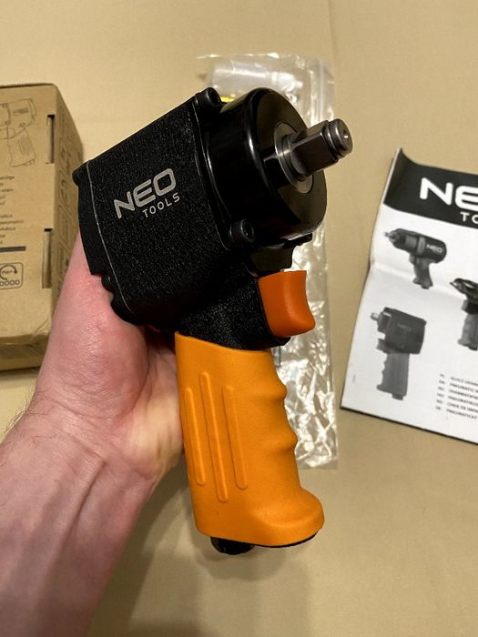 Польща  Ударний Гайковерт пневматичний NEO Tools 14-006