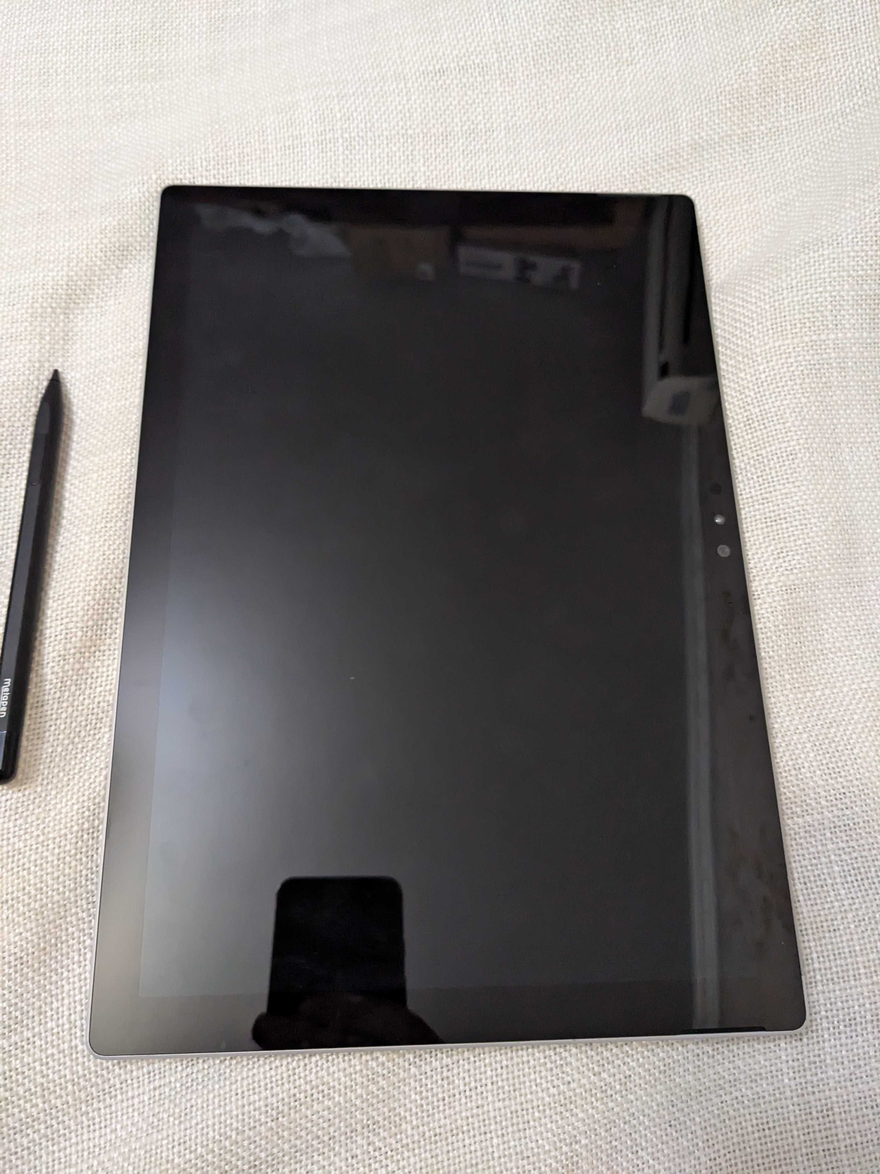 Surface PRO 4.  Intel Core i7-6650U  16/256 gb.