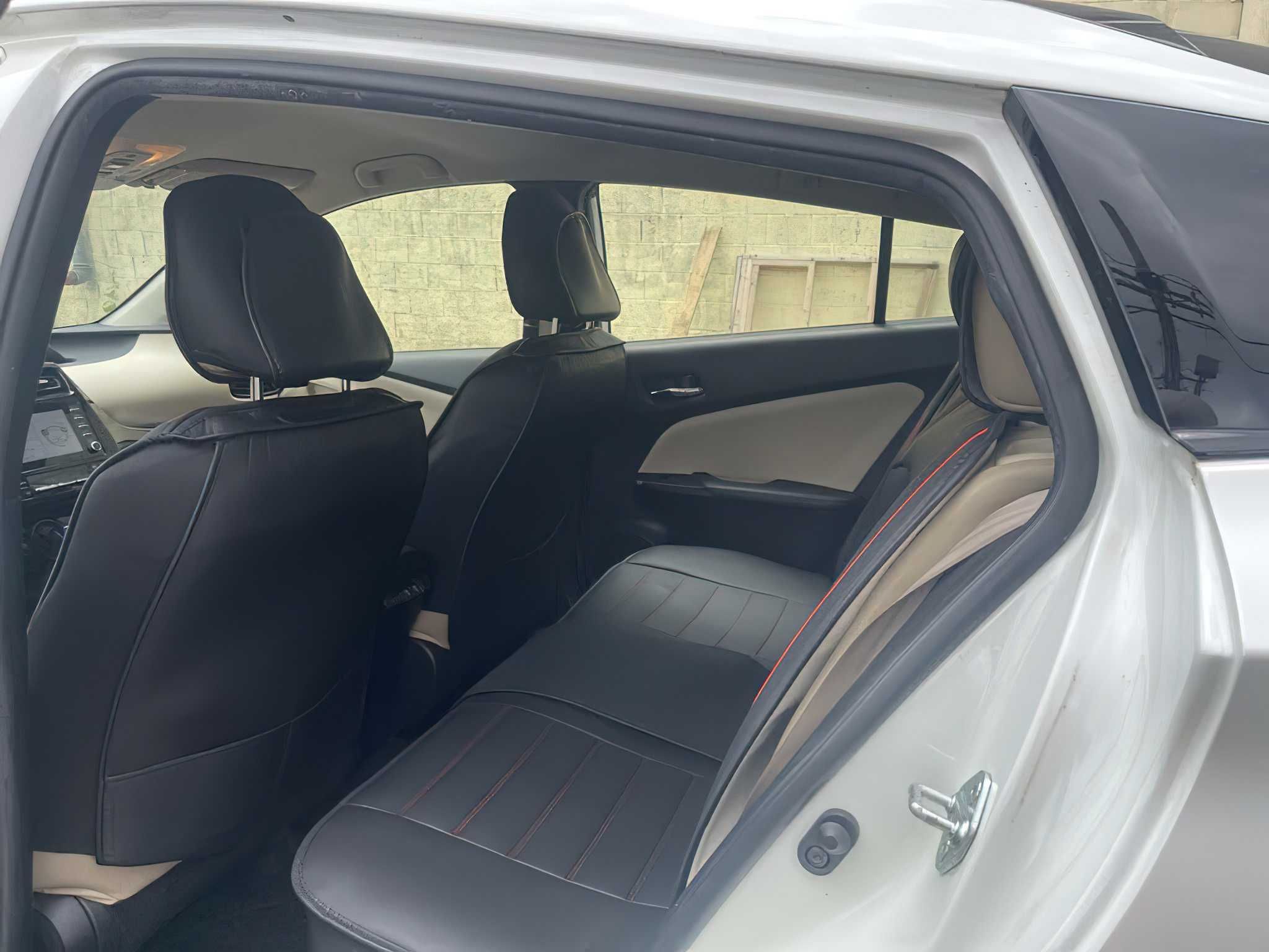Toyota Prius LE 2020
