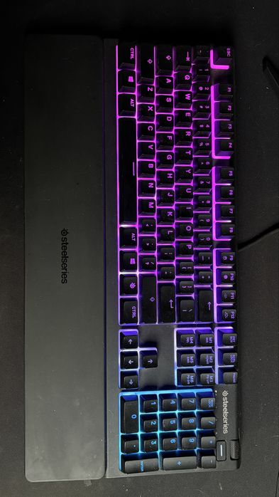 Komputer Gamingowy zestaw / Monitor / Klawiatura / Myszka / Głośniki