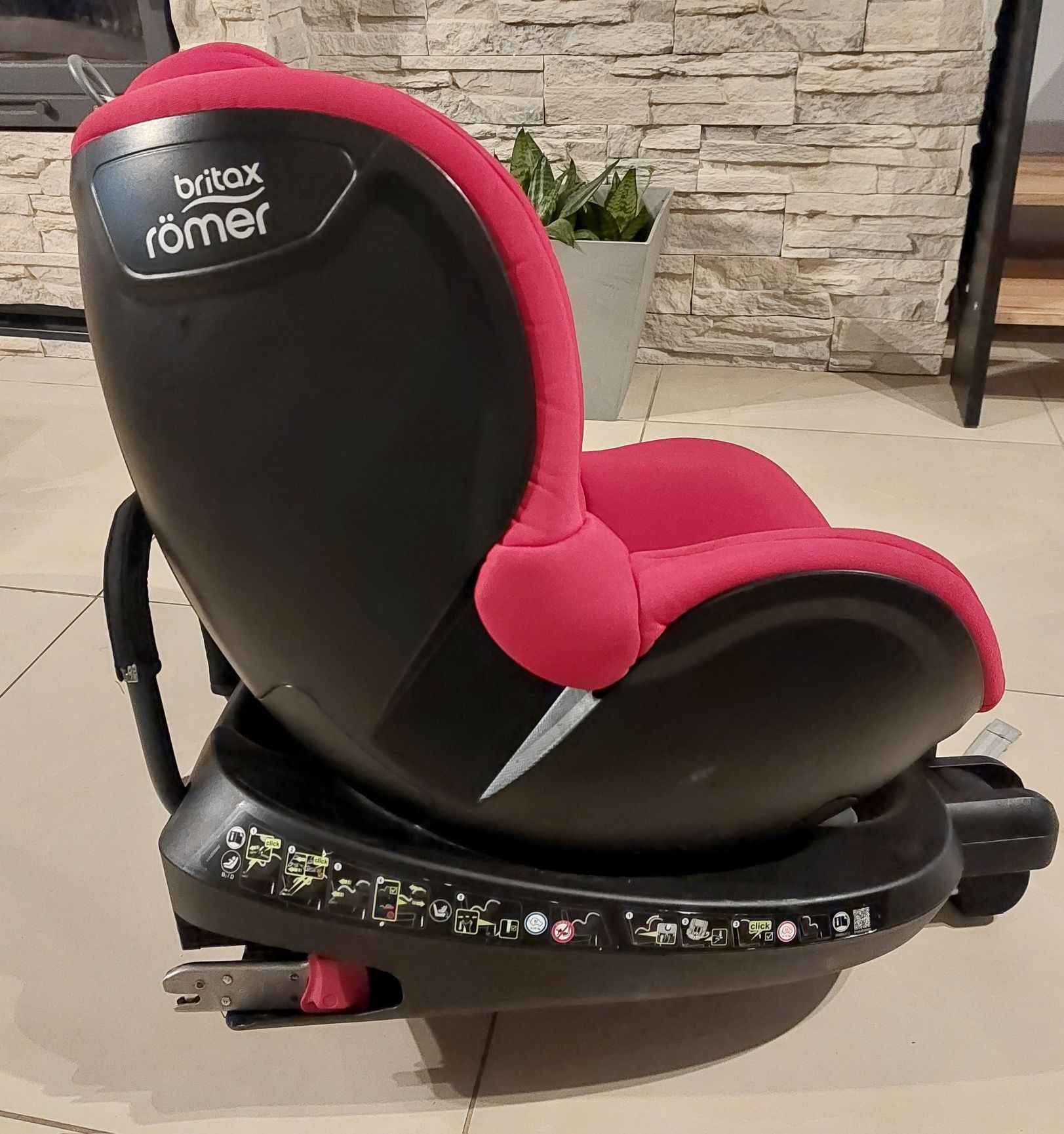 fotelik Britax Romer Dualfix 2R 0-18 kg. Isofix