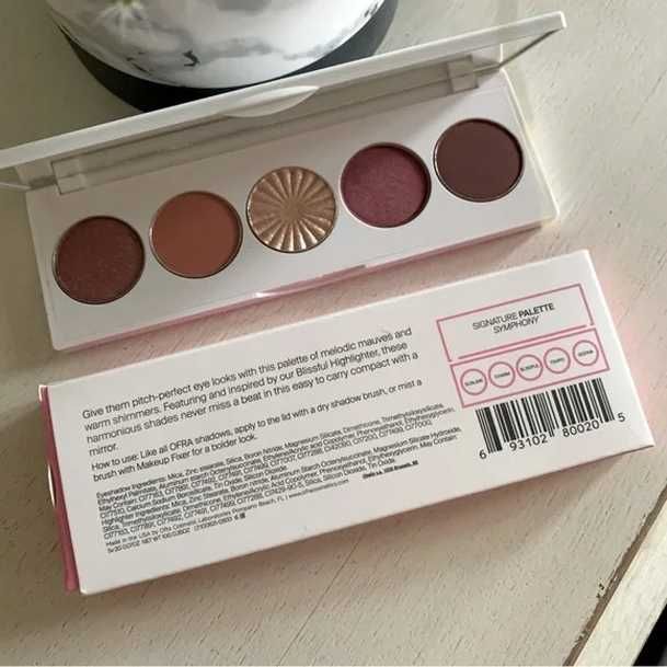 Палетка тіней і хайлайтер ofra signature eyeshadow palette symphony