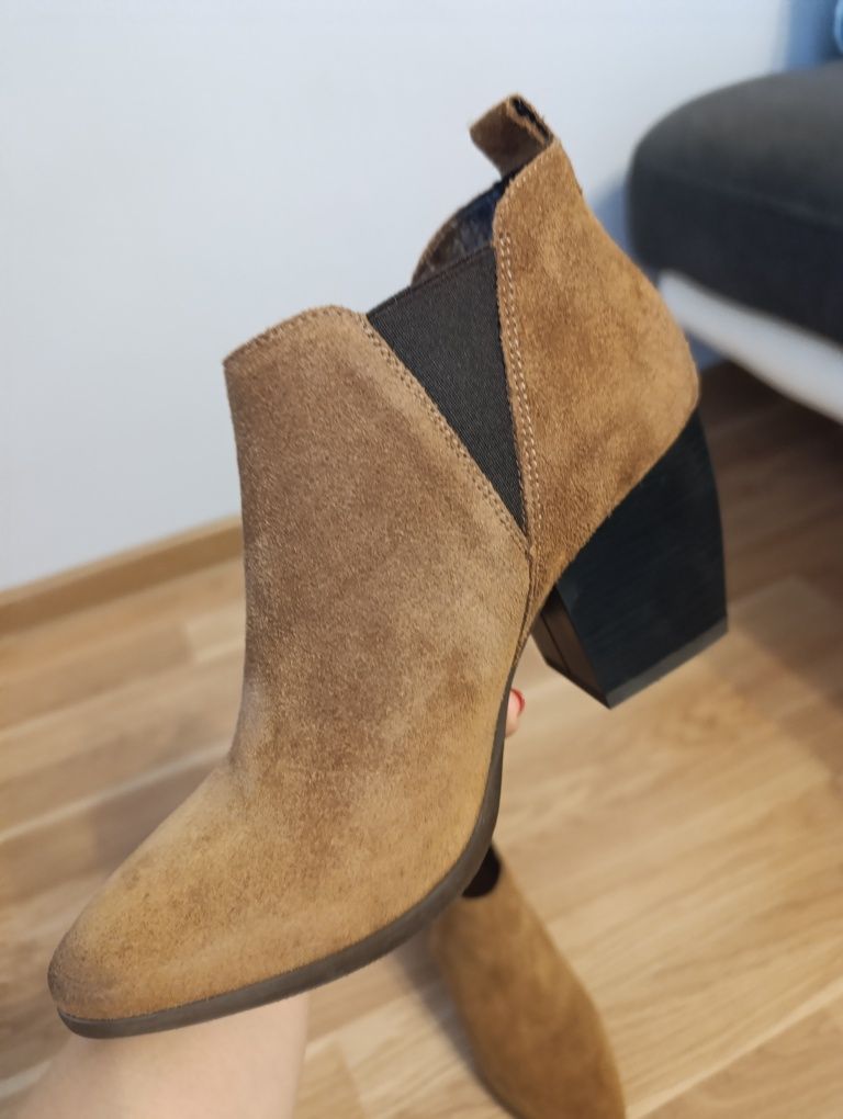 Botki Lasocki skórzane CAMEL r.35 wkładka 22-22.5 stan idealny