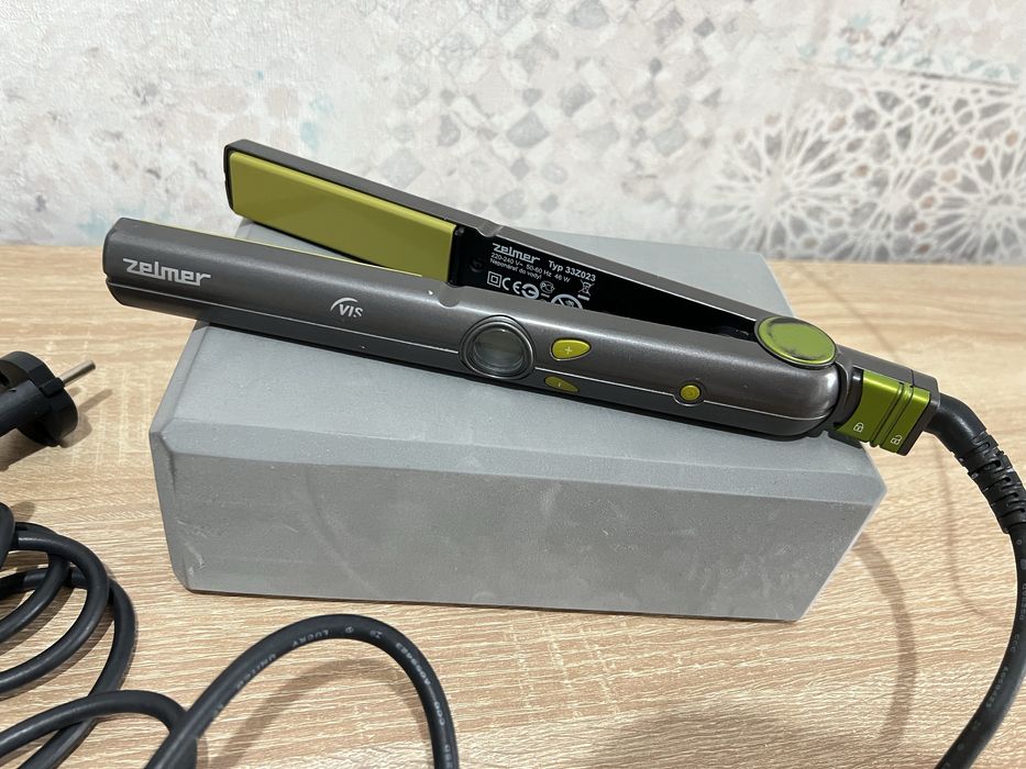 Випрямляч / утюжок Zelmer
