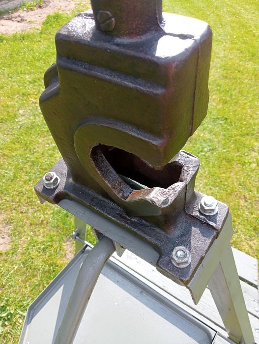 Imadło do rur plus stojak Pionier stara produkcja z epoki PRL