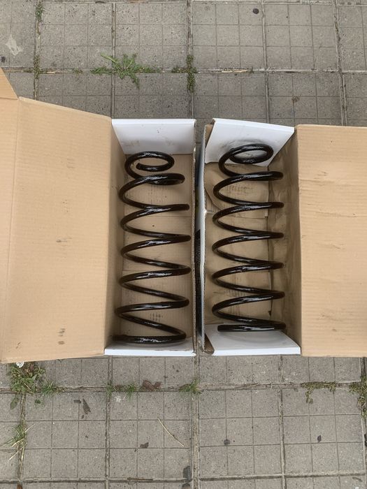 Задні пружини Гольф 4