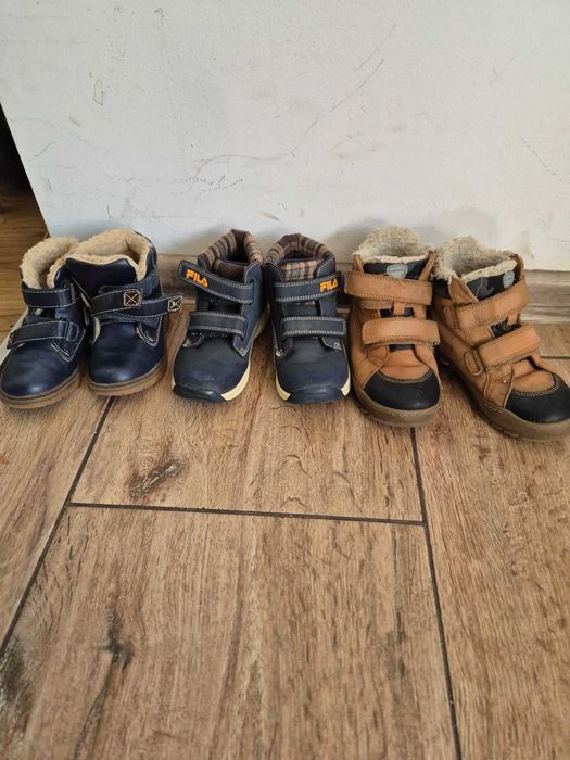 Ocieplane buty dla chłopca. Rozmiar 26, 28, 30