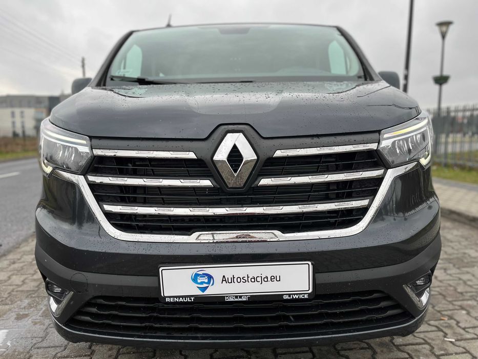 Bus 9 osobowego Renault Trafic wynajem Długoterminowy wykupem bez BIK