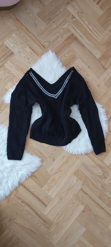 Sweter ażurowy varlesca v dekolt na jedno ramię paski  ciepły oversize