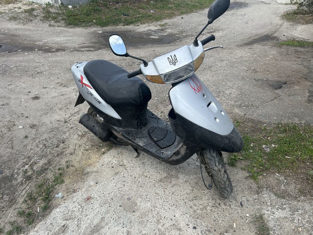 Скутер Suzuki lets2
