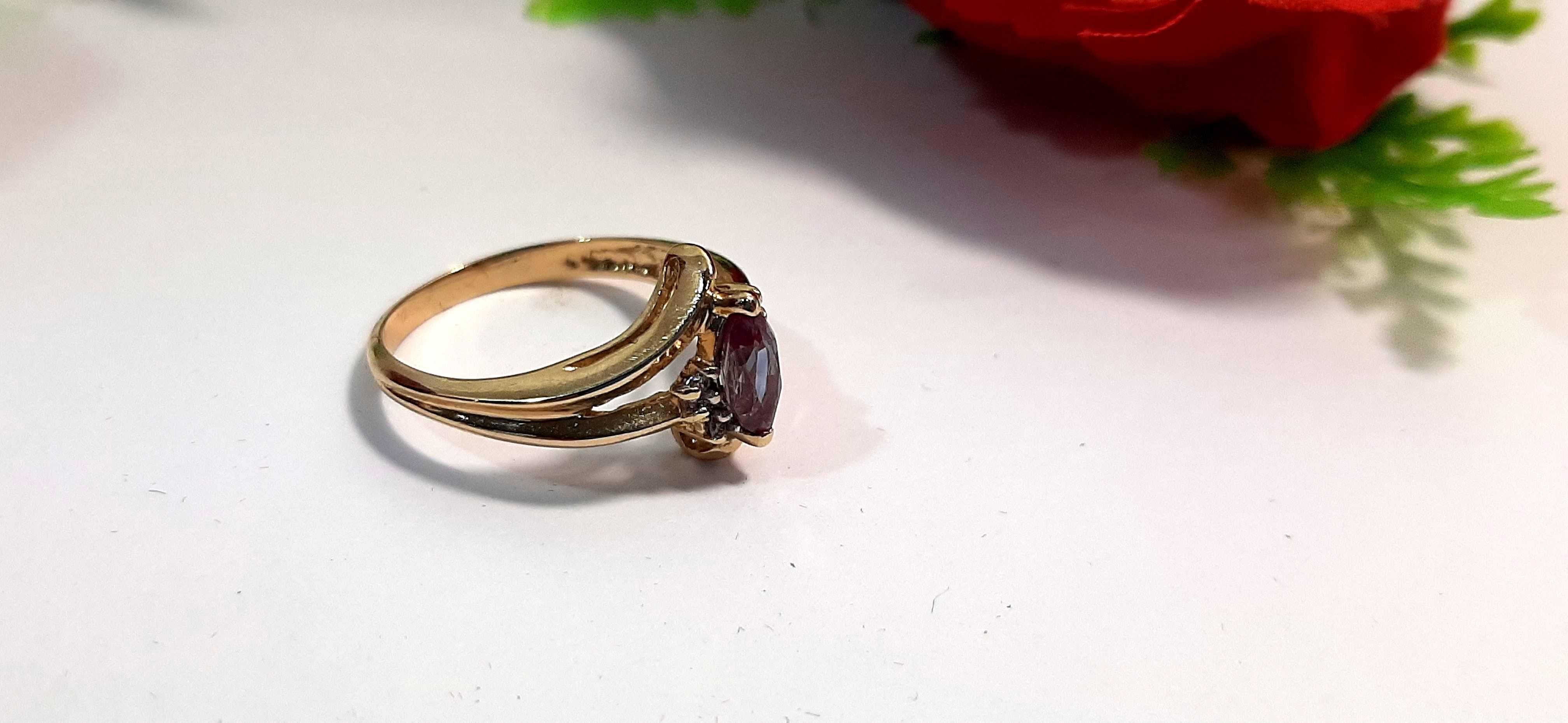 Piękny pierścionek z diamentami 2,83 g 585 + certyfikat