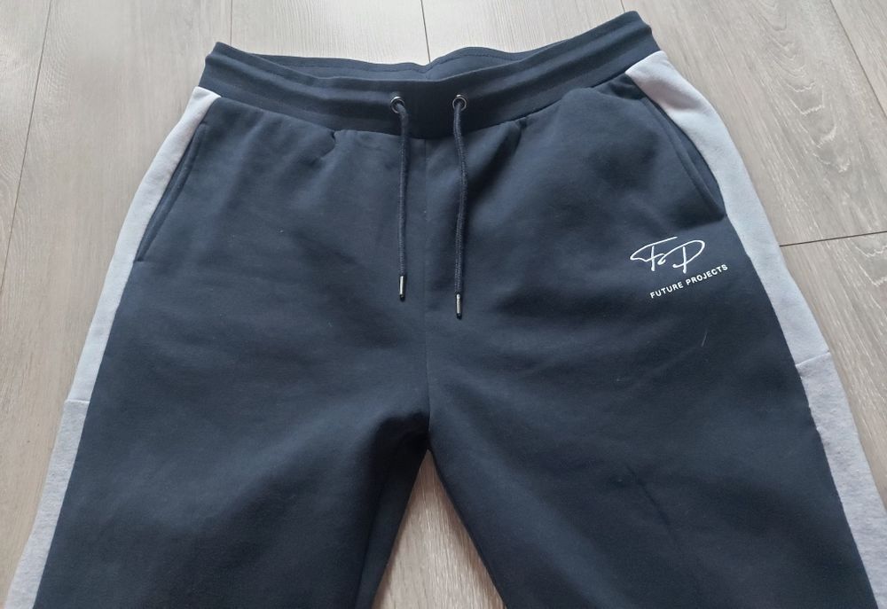 Утепленные спортивные штаны р.-L