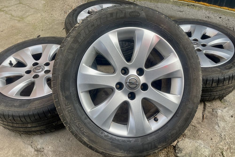 Felgi kola opel 5x110 16” 6.5j et37 opony letnie