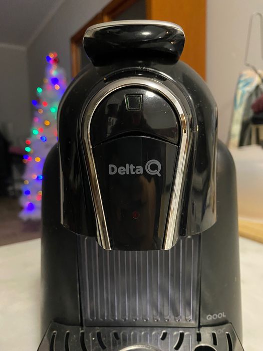 Máquina café cápsulas Delta Qool