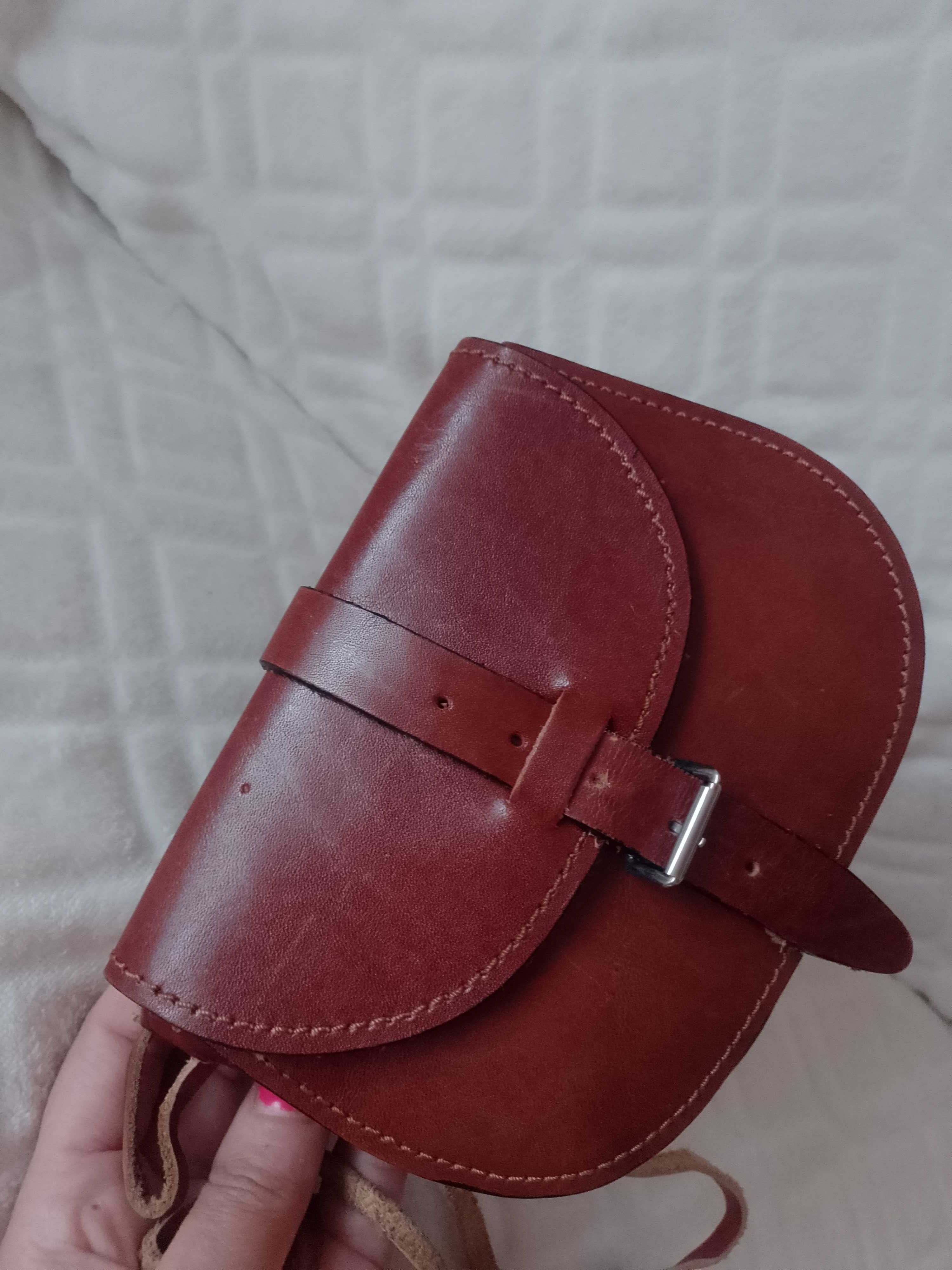 Real Leather/Skórzana torebka listonoszka z Madrytu