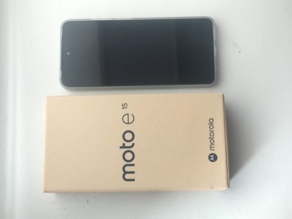 Телефон Motorola E15 4/64 GB
