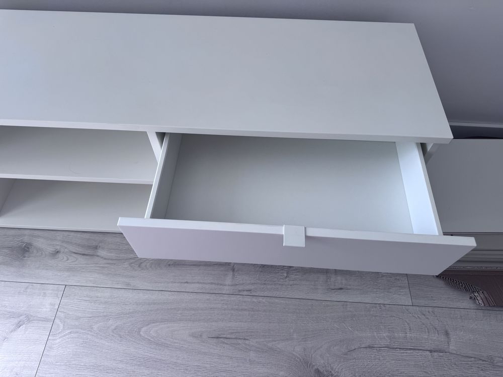 Szafka rtv ikea biala komoda