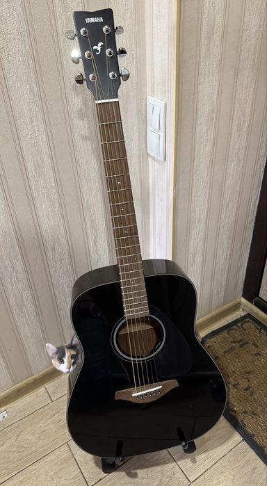 Акустическая гитара YAMAHA FG800