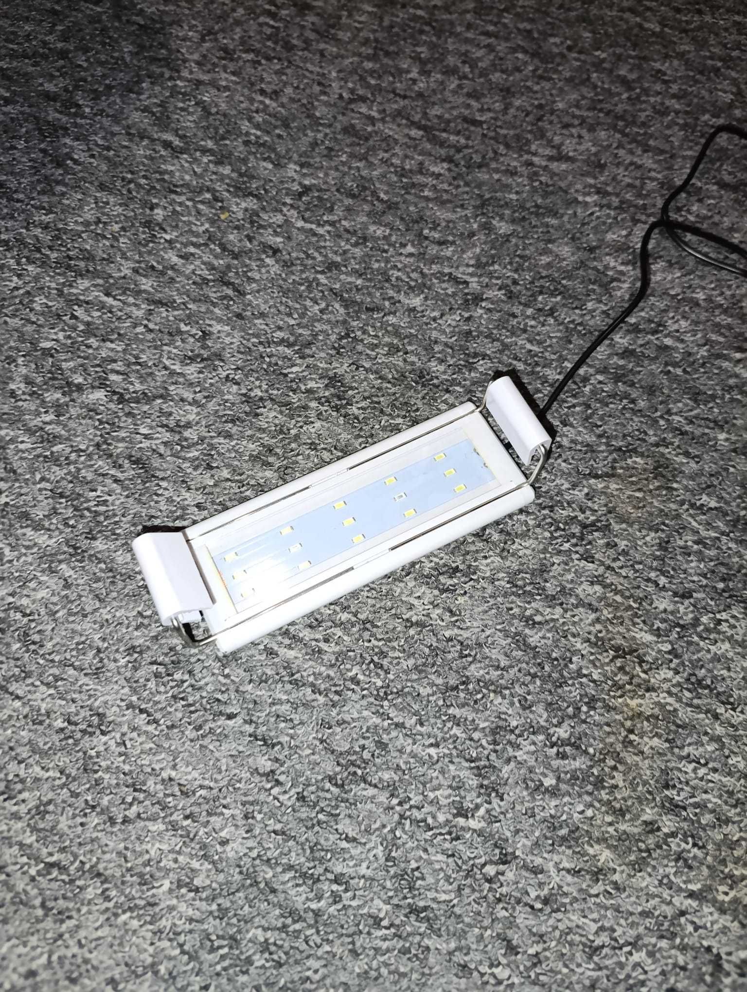 Lampka LED rozstawna 18-35 cm.