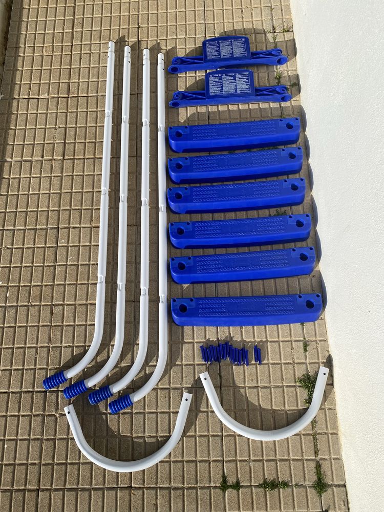 Escada de Piscina