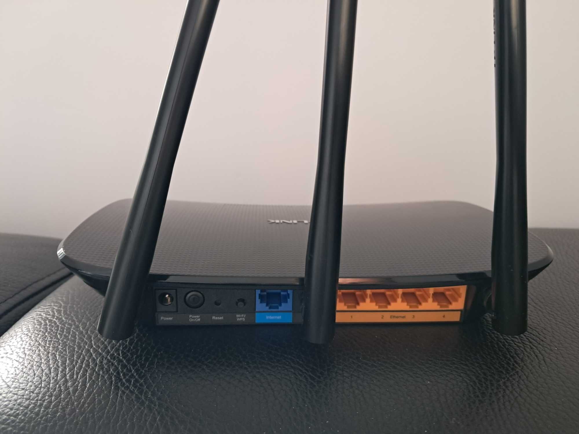 Router TP-LINK 6E48