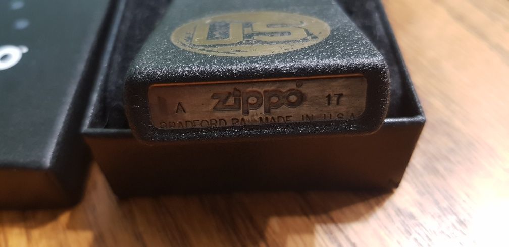 Zapalniczka benzynowa Zippo