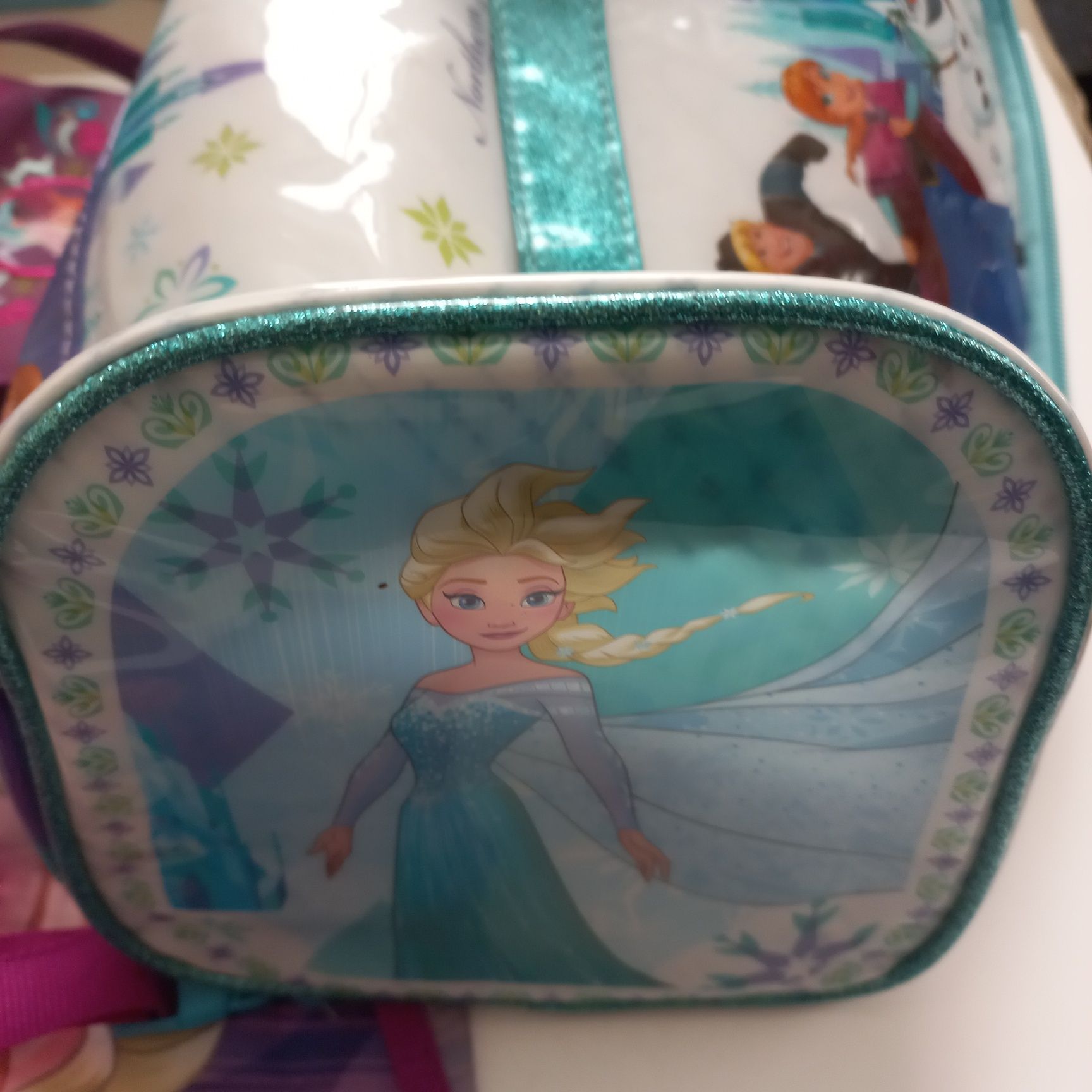 Zestaw Disney Frozen, kosmetyczka  + gratisy