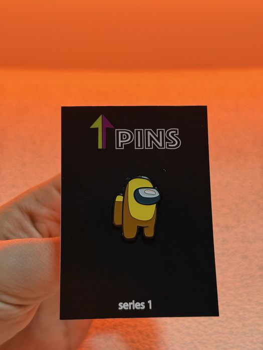 Значок Among Us (Yellow)