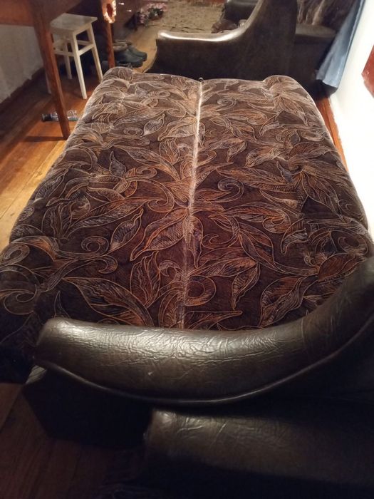 Продається диван  та крісла в хорошому стані