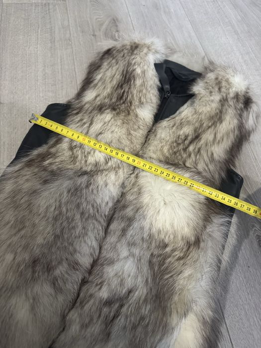 Хутрова приталена шкіряна жилетка, хутро песець, розмір S
