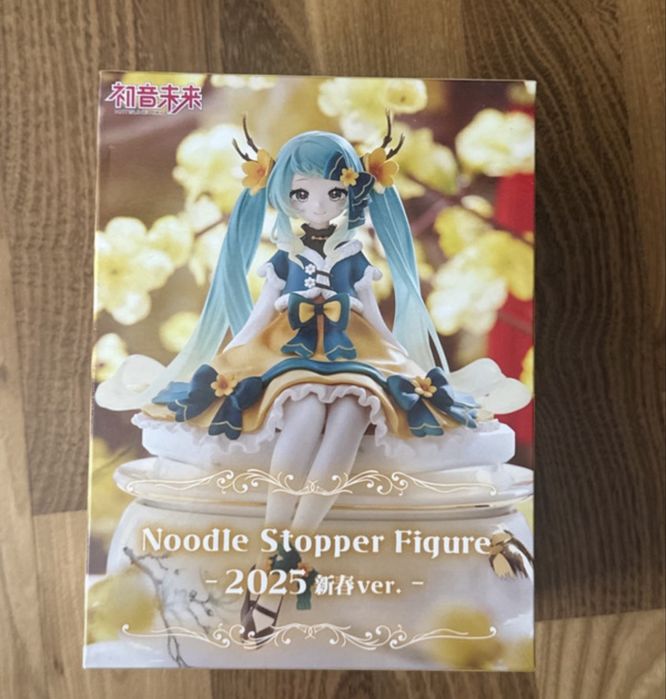 Figurka Hatsune Miku Chinese New Year Noodle Stopper Figure + shikishi