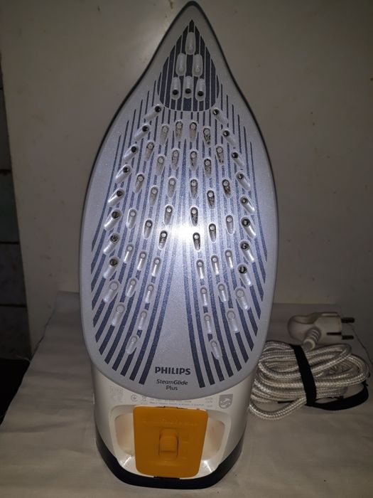 Утюг Phillips Azur  GC 4556/20