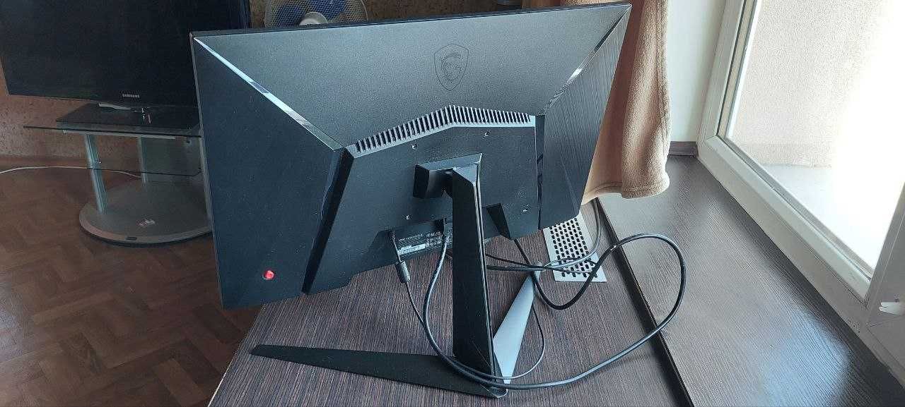 MSI G241 IPS розбита матриця