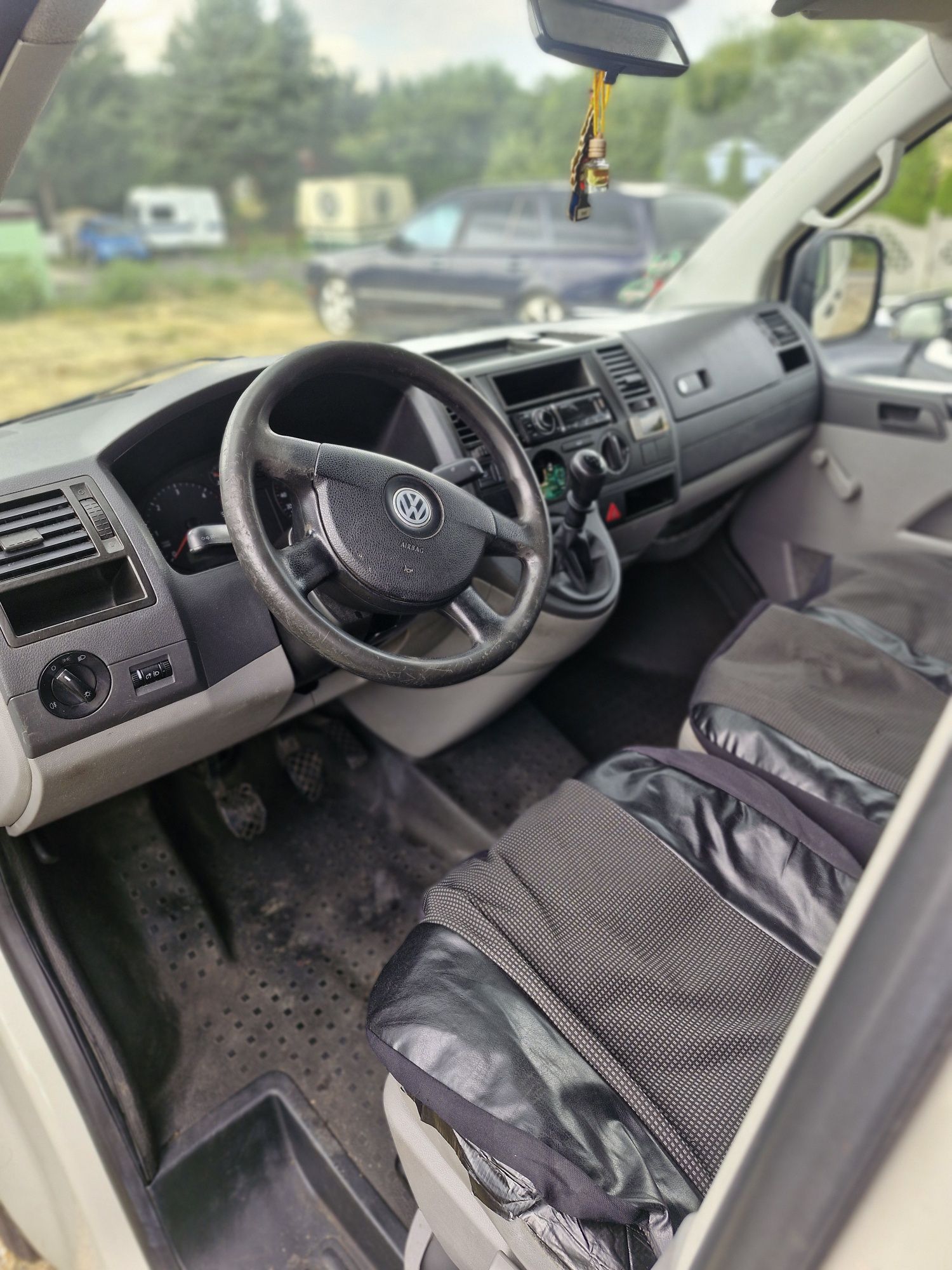 Volkswagen TRANSPORTER  T5 1.9 TDI 2009 r. Chłodnia Izoterma