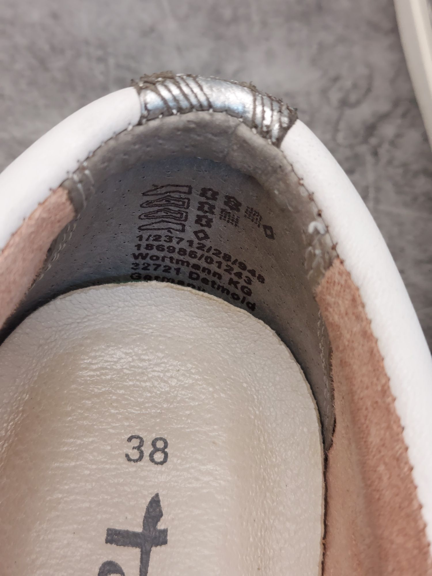 Sneakersy Tamaris roz.38 Touch It , skóra naturalna licowa, mokasyny