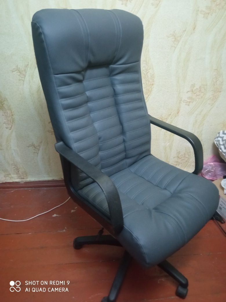 Офисное кресло. Компьютерное кресло