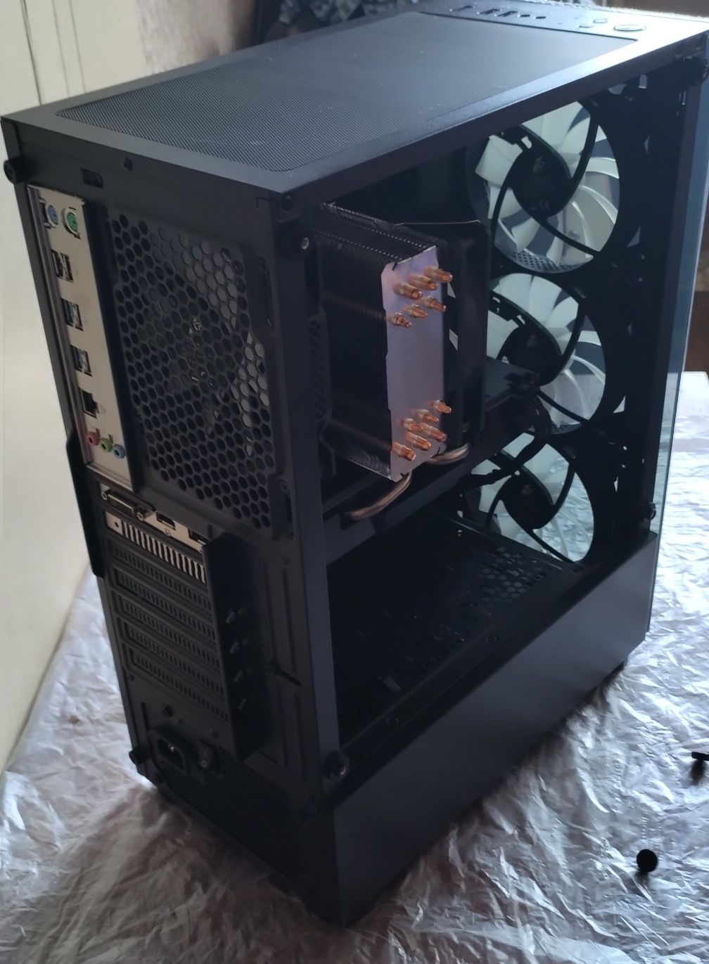 Продам ігровий комп'ютер, E5 2680 V4 14 ядер, DDR4 32GB, RX 580 8 GB