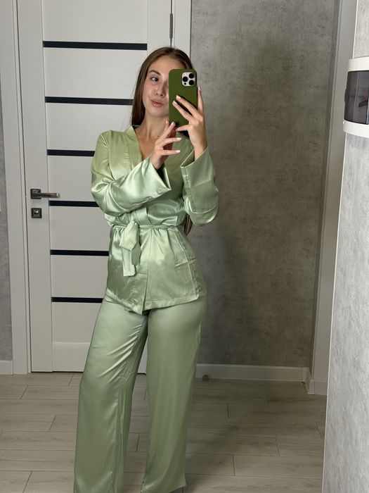 Жіноча шовкова піжамк кімоно